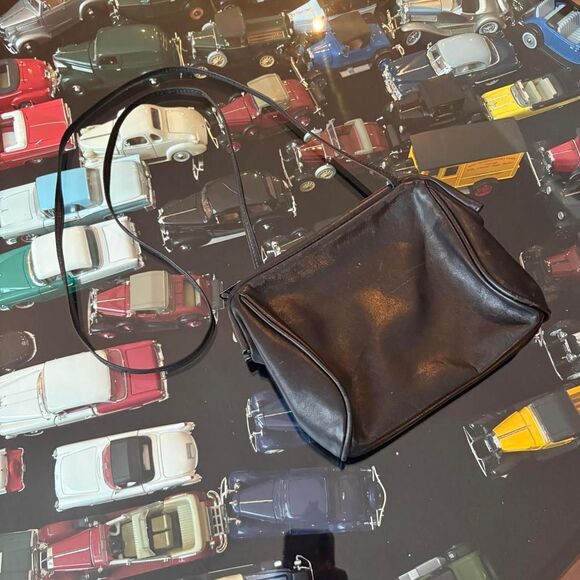 Amanda Smith Black Crossbody Zipper Purse Bag Vintage Faux Leather - Picture 3 of 6